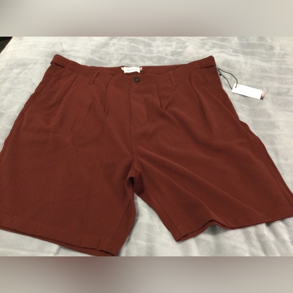 Honor the Gift HTG Prep Maroon Men’s Short - Picture 1 of 9